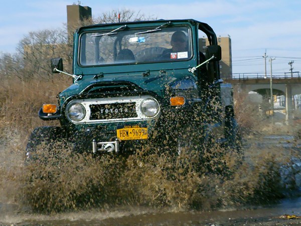 Getting Dirty with the Gotham City Land Cruiser Club