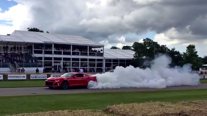 2017 Chevrolet Camaro ZL1 Has a Line Lock Mode for Massive Burnouts