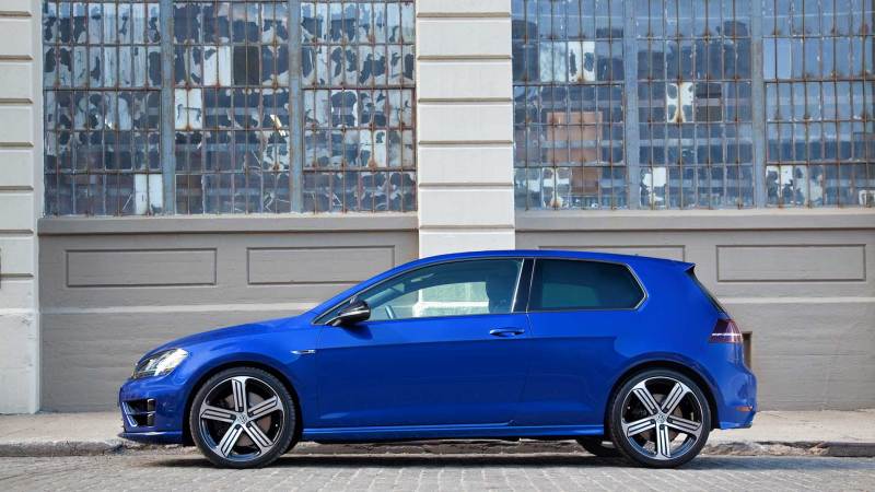 You Should Totally Buy a Volkswagen Golf R Right Now
