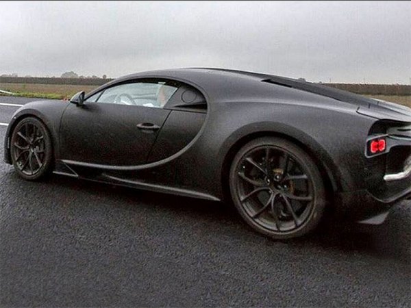 New Bugatti Chiron Hypercar Confirmed, Spotted in Italy