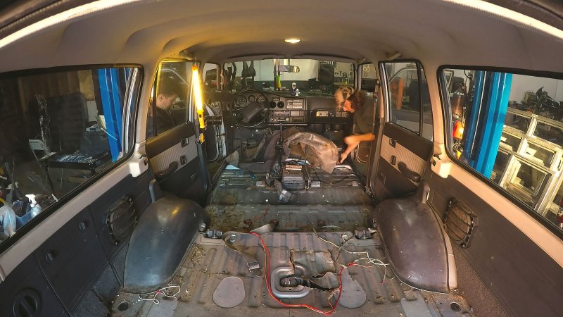 Watch The Build Create a Kickass Toyota Land Cruiser FJ62