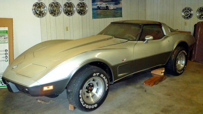 Your Last Chance to Own a Brand New 40-year-old Corvette