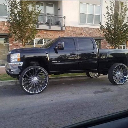 This Silverado 2500HD On 46-Inch Rims Hates Life