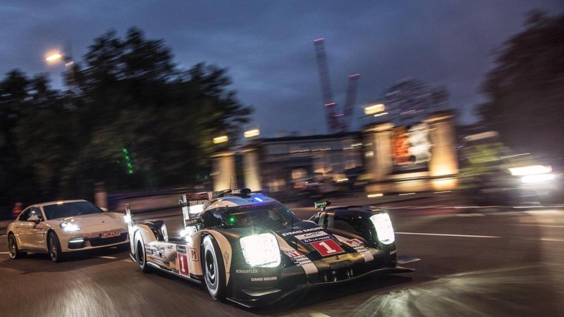 Watch Mark Webber Drive His Porsche 919 Le Mans Race Car Through London