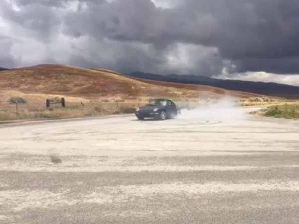 This 993 Doing Donuts Is Something You Need To See