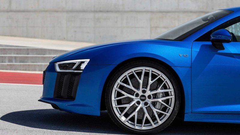 Stranded at Whole Foods in a 2016 Audi R8 V10 Prototype