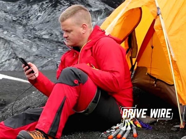 Drive Wire: Recharge Your Phone With a Portable Wind Turbine