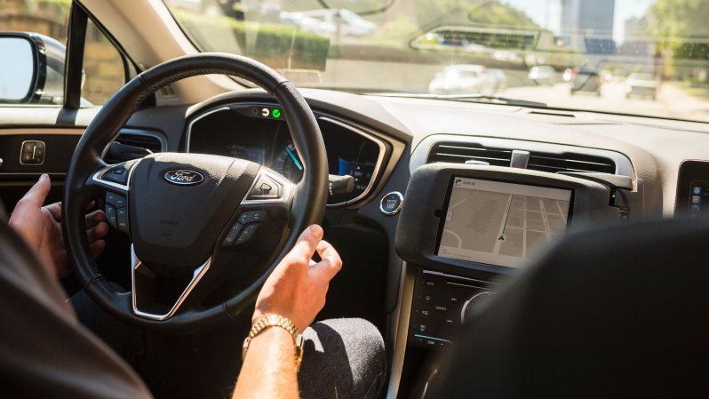 Michigan Gives Automakers License to Drive Autonomously