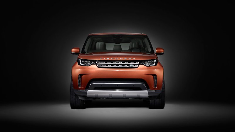 Land Rover Releases First Official Pictures of the New Discovery