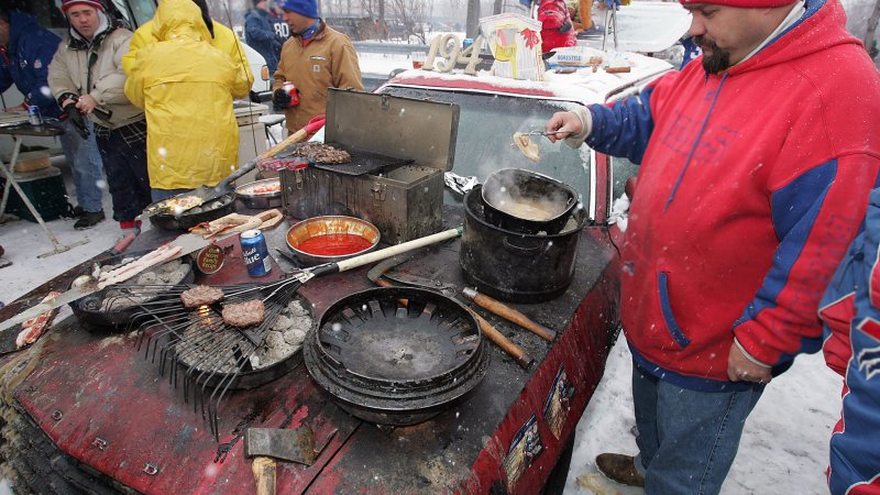 How to Be a March Madness Tailgating Hero