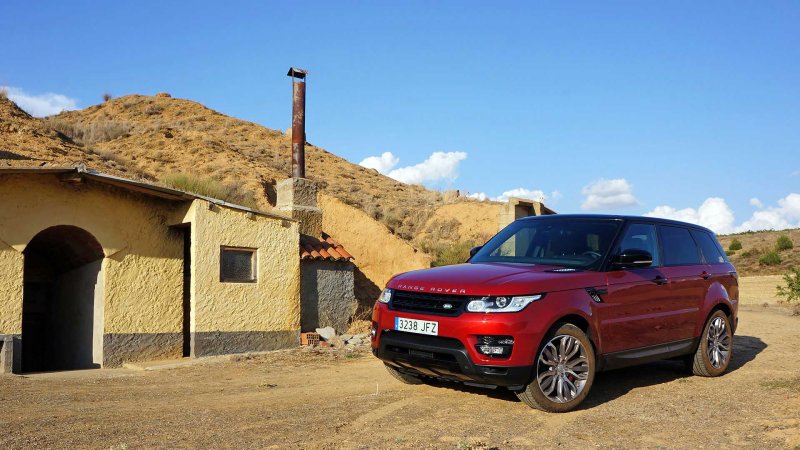 Overlanding Spain’s Secret Wine Country in a Range Rover Diesel