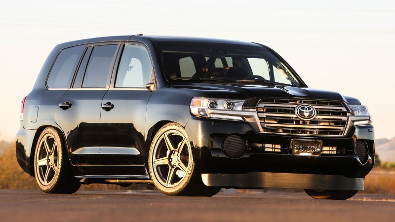 Toyota Built a 2,000-HP, 220-MPH Land Cruiser for SEMA