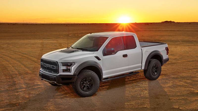 Lego’s New 2021 Ford F-150 Raptor Set Looks Nearly as Fun as the Real Truck